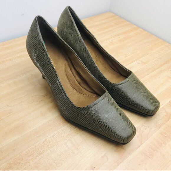 AEROSOLES animal print suede women heels size 8 /  NWOT - Picture 4 of 14